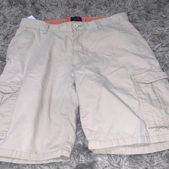 Comfy khaki shorts - Picture 1 of 6